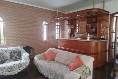 Casa à venda com 4 quartos, sendo 2 suítes, em Parque dos Príncipes, São Paulo, SP