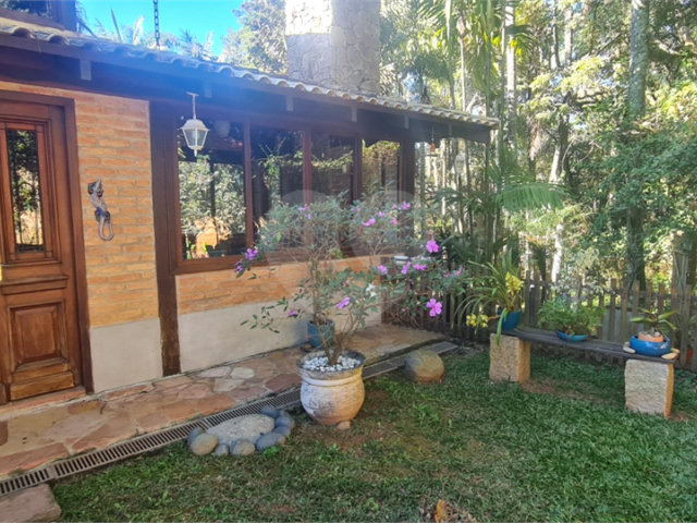 Casa à venda com 4 suítes em Serra da Cantareira, Mairiporã, SP