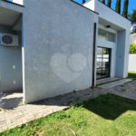 Casa para alugar com 3 quartos, sendo 1 suíte, no condomínio Chácaras Brasil, Atibaia - SP