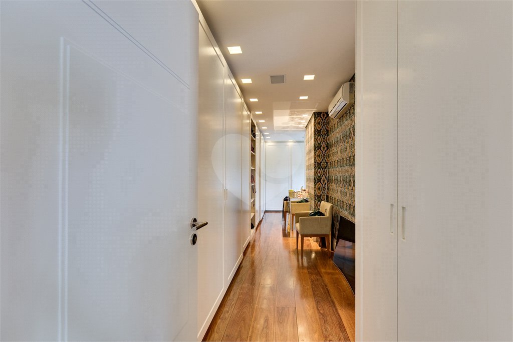 Casa à venda com 3 suítes no condomínio Parc Vignoble, São Paulo - SP