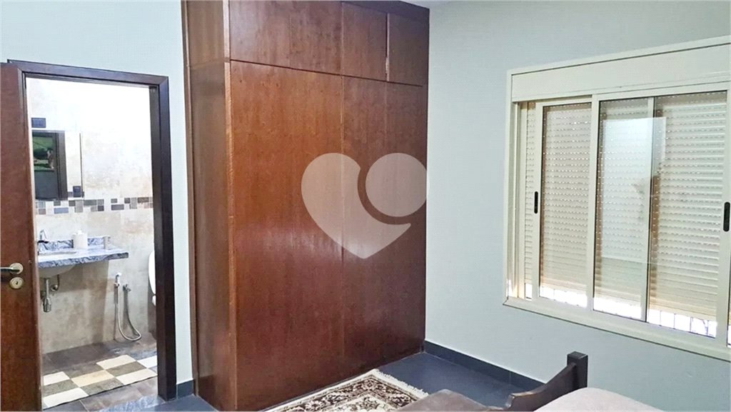 Casa à venda com 8 quartos, sendo 4 suítes, em Roseira, Mairiporã, SP