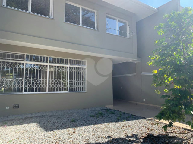 Casa à venda com 4 quartos, sendo 2 suítes,  em Brooklin, São Paulo, SP