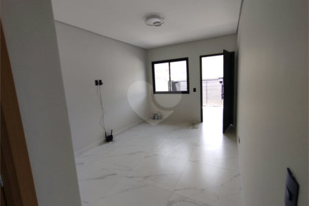 Casa à venda com 3 quartos, sendo 2 suítes, em Cachoeirinha, Bom Jesus dos Perdões, SP