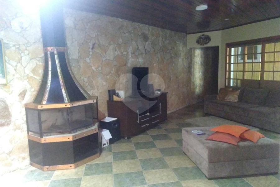 Chácara à venda com 4 suítes em Jundiaizinho (terra Preta), Mairiporã, SP