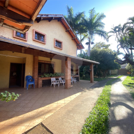 Casa à venda com 3 quartos, sendo 1 suíte, em Parque Residencial Monte Carlo, Ponta Porã, MS