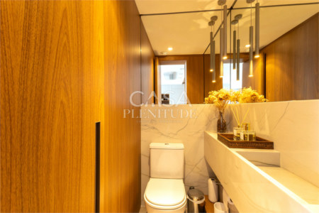 Apartamento à venda com 3 suítes em Moema, São Paulo, SP
