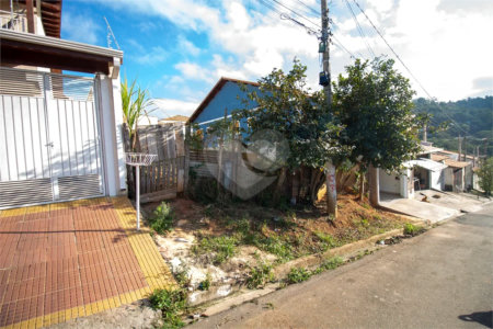 Terreno à venda em Vila Guilhermina, São Roque, SP