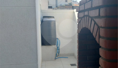 Casa à venda com 2 quartos, sendo 1 suíte, no condomínio Residencial Karen, São Paulo - SP