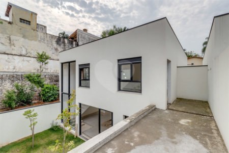 Casa à venda com 4 suítes no condomínio Ocean Village, São Paulo - SP