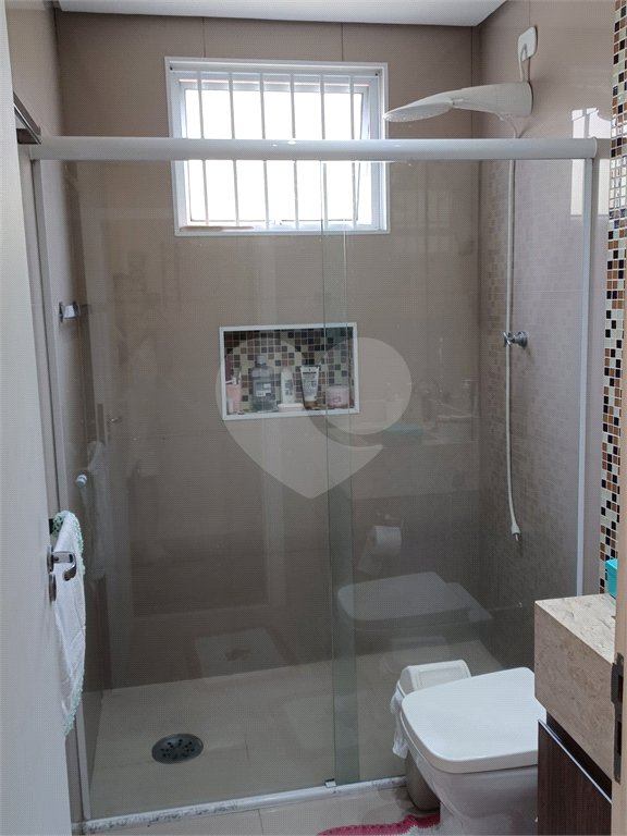 Sobrado à venda com 3 quartos, sendo 1 suíte,  em Ermelino Matarazzo, São Paulo, SP