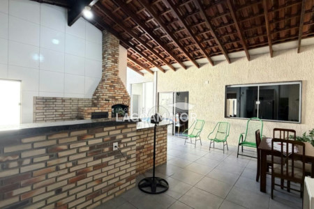 Casa à venda com 3 suítes em Jardim dos Ipes, Três Lagoas, MS