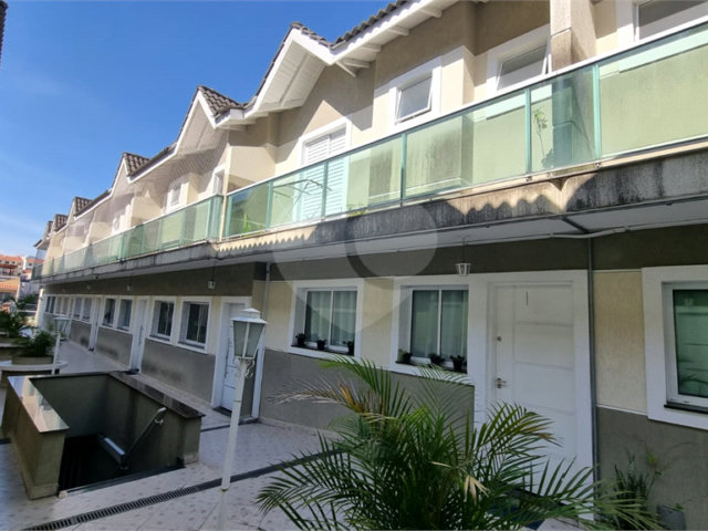 Casa à venda com 3 quartos, sendo 1 suíte,  no condomínio Rafaela I, São Paulo - SP