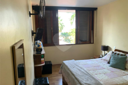 Casa à venda com 4 quartos, sendo 2 suítes, em Vila São Francisco, São Paulo, SP