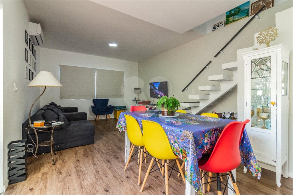 Sobrado à venda com 3 quartos, sendo 1 suíte, em Cambuci, São Paulo, SP
