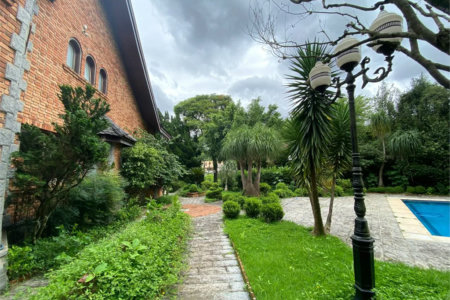 Casa à venda ou para alugar com 5 quartos, sendo 3 suítes, em Fazenda Morumbi, São Paulo, SP