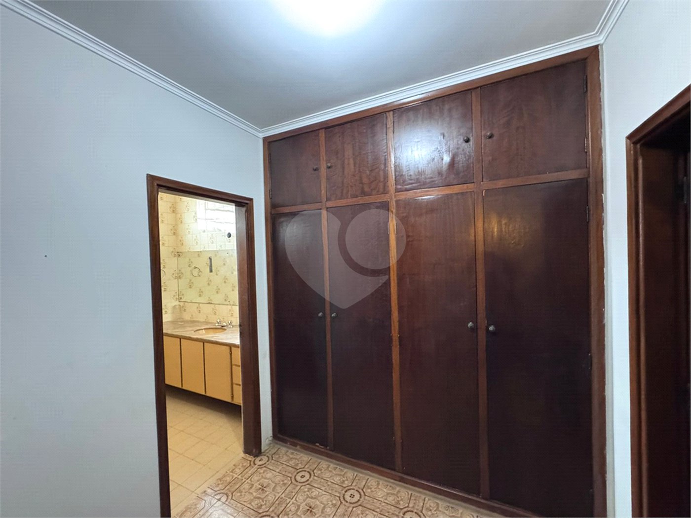 Sobrado à venda com 4 quartos, sendo 3 suítes, em Jardim América, Ribeirão Preto, SP