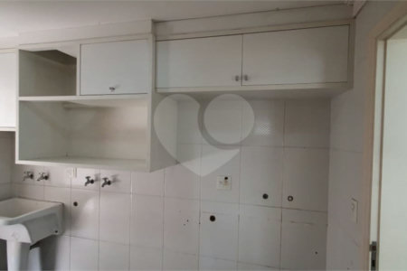 Sobrado à venda com 4 suítes em Moema, São Paulo, SP