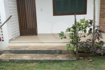 Casa em condomínio à venda com 3 quartos, sendo 2 suítes, em Portinho, Cabo Frio, RJ