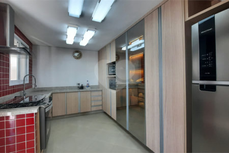 Apartamento à venda com 3 suítes em Jardim Marajoara, São Paulo, SP