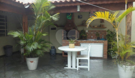 Sobrado à venda com 3 quartos, sendo 1 suíte,  em Campo Belo, São Paulo, SP