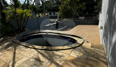 Casa à venda ou para alugar com 4 quartos, sendo 2 suítes,  em Vila Andrade, São Paulo, SP