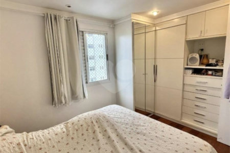 Apartamento à venda com 3 quartos, sendo 1 suíte, em Alto da Boa Vista, São Paulo, SP