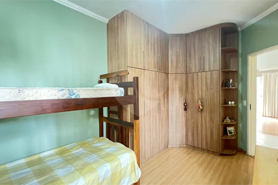 Casa à venda com 3 quartos, sendo 1 suíte, no condomínio Villagio Tramway, São Paulo - SP