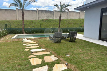 Casa à venda com 4 suítes no condomínio Portal dos Bandeirantes, Salto - SP
