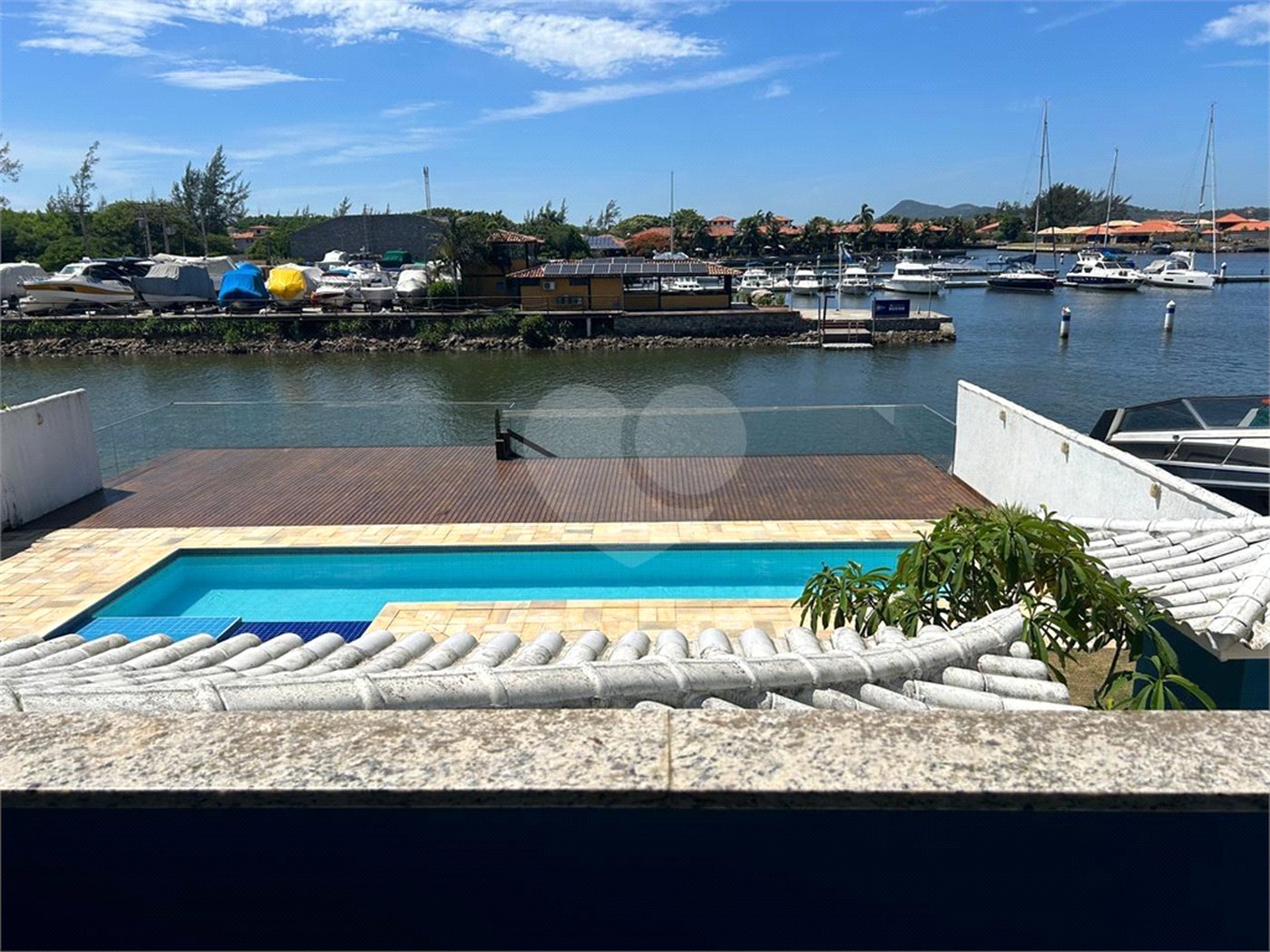 Casa para alugar com 5 quartos, sendo 4 suítes, em Marina, Armação dos Búzios, RJ