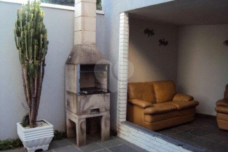 Sobrado à venda com 3 quartos, sendo 1 suíte, em Chácara Monte Alegre, São Paulo, SP