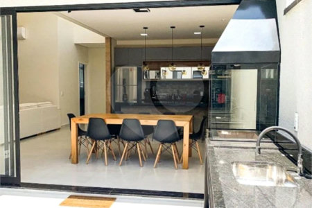 Casa à venda com 3 suítes no condomínio Mantova, Indaiatuba - SP
