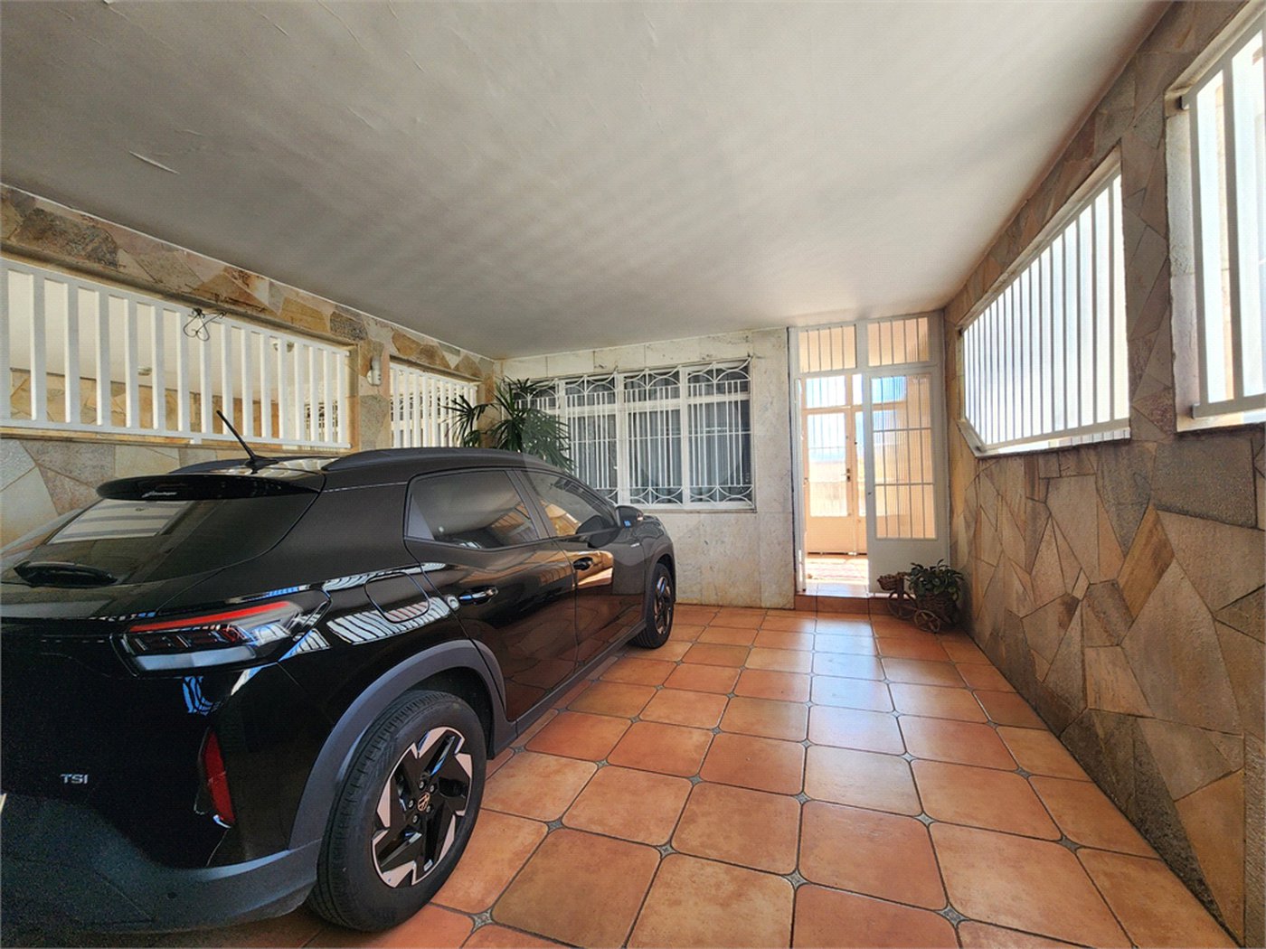 Sobrado à venda com 3 quartos, sendo 1 suíte,  em Vila Constança, São Paulo, SP