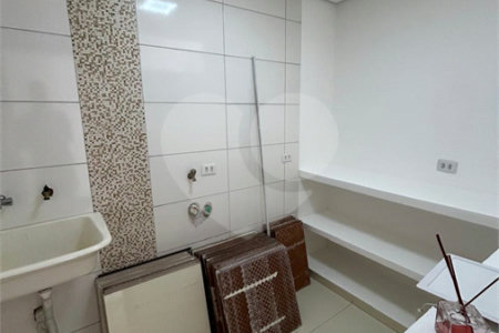 Casa de Vila para alugar com 4 suítes em Vila Romana, São Paulo, SP