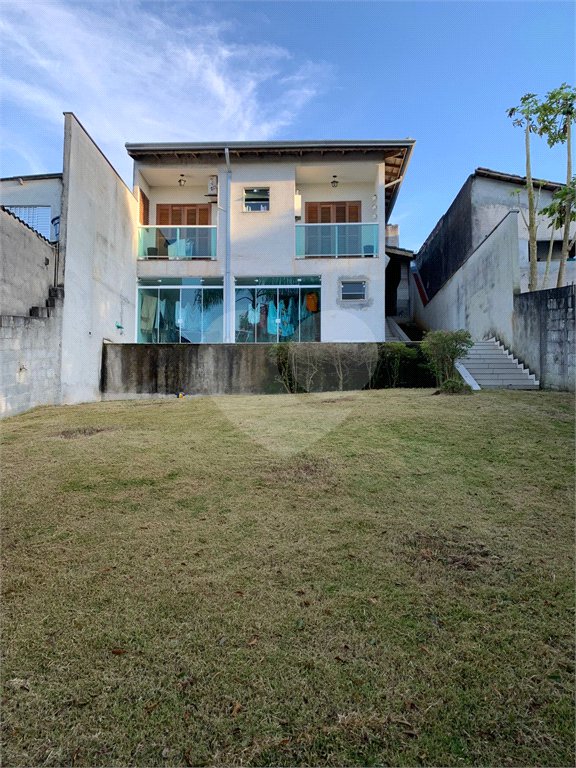 Casa à venda com 3 quartos, sendo 1 suíte,  em Vila Suissa, Mogi das Cruzes, SP