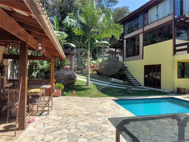 Condomínio à venda com 4 quartos, sendo 2 suítes,  em Caraguatá, Mairiporã, SP