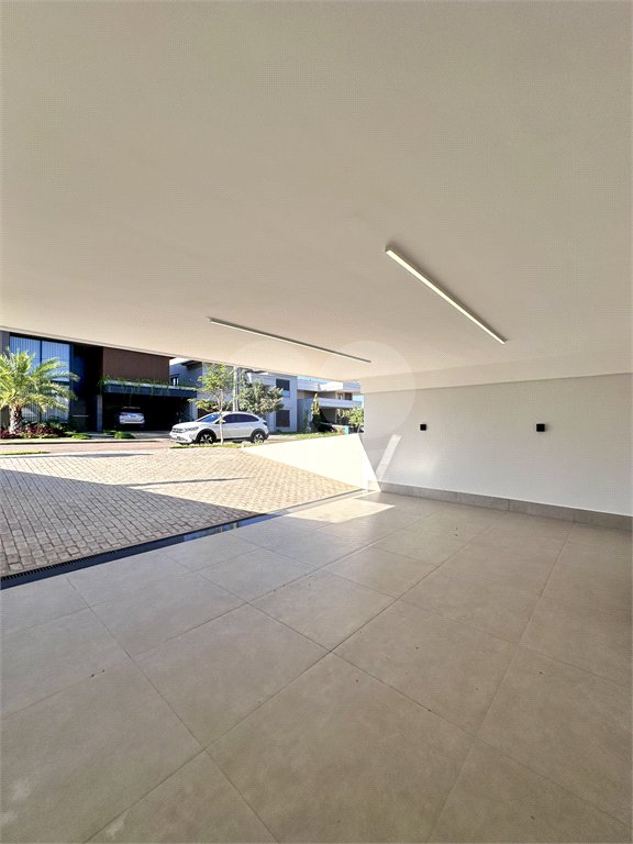 Casa à venda com 3 suítes no condomínio Residencial Florais Itália, Cuiabá - MT