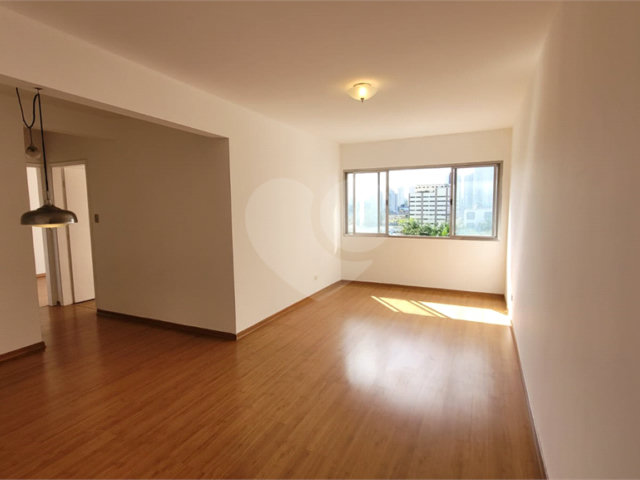 Apartamento à venda com 2 quartos em Santo Amaro, São Paulo, SP