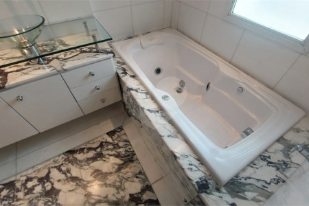 Apartamento à venda com 3 quartos, sendo 1 suíte, em Alto da Boa Vista, São Paulo, SP