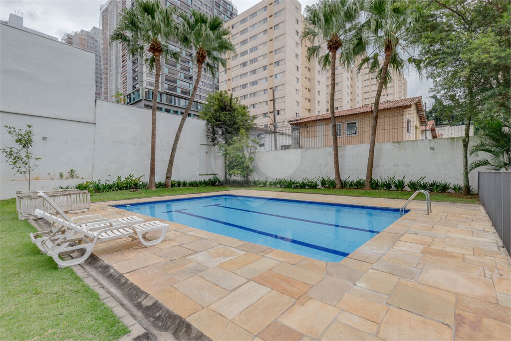 Apartamento à venda com 3 quartos, sendo 1 suíte, em Chácara Santo Antônio (zona Sul), São Paulo, SP
