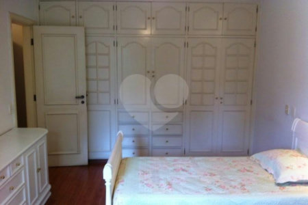 Apartamento à venda com 4 suítes em Real Parque, São Paulo, SP