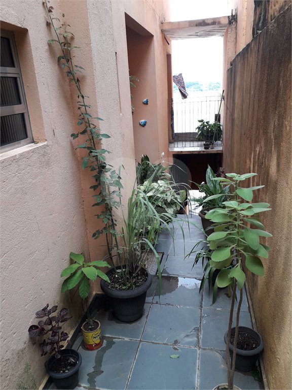 Casa à venda com 3 quartos, sendo 1 suíte, no condomínio Luís de Oliveira Bulhões, São Paulo - SP