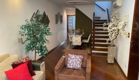 Sobrado à venda com 3 quartos, sendo 1 suíte, em Vila Nova Mazzei, São Paulo, SP
