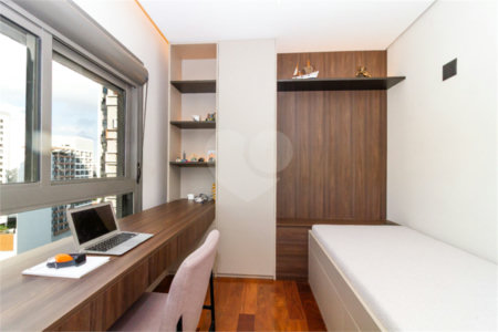 Apartamento à venda com 3 quartos, sendo 1 suíte, em Vila Mariana, São Paulo, SP