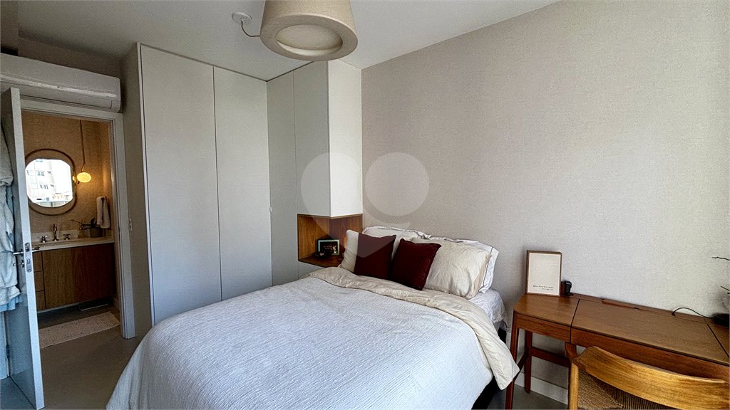 Apartamento novo na Vila Mariana com 38m², 1 vaga e próximo ao metrô.