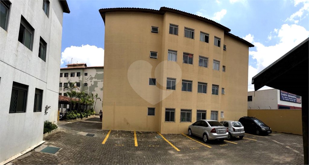Apartamento padrão para venda no Condomínio Residencial Mazo