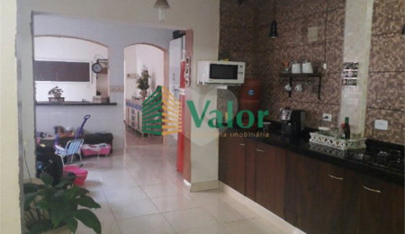 Casa à venda com 3 suítes em Conjunto Habitacional Dom Constantino Amstalden, São Carlos, SP