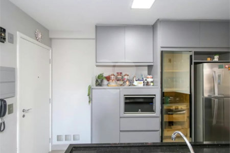 Apartamento reformado a venda no Alto da Boa Vista