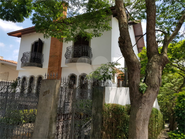 Sobrado à venda com 3 quartos, sendo 1 suíte,  em Campo Grande, São Paulo, SP