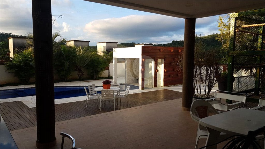 Casa à venda com 5 suítes no condomínio Vale do Sol, Bom Jesus dos Perdões - SP