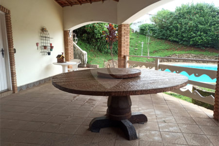 Casa Térrea à venda com 4 quartos, sendo 2 suítes,  em Jardim Paulista, Atibaia, SP
